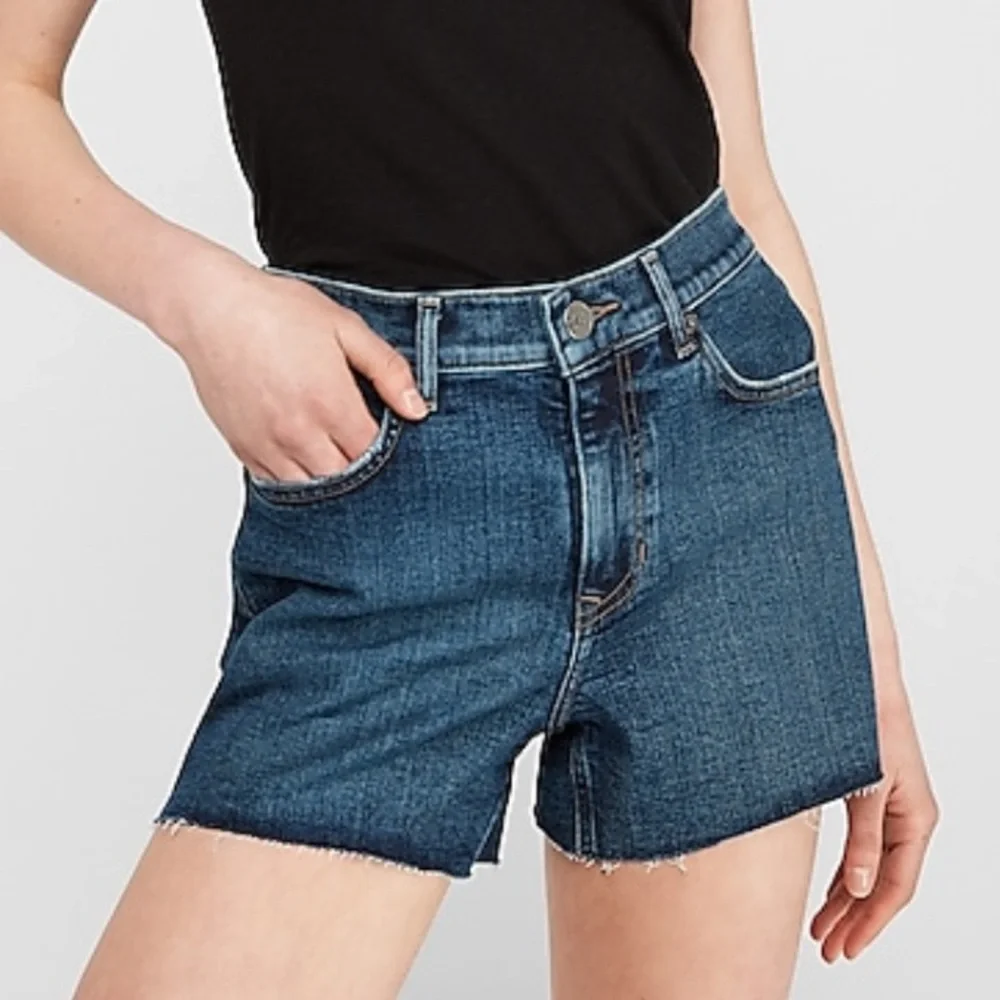 MIDI HIGH RISE JEAN SHORTS DARK WASH - Picture 7 of 10